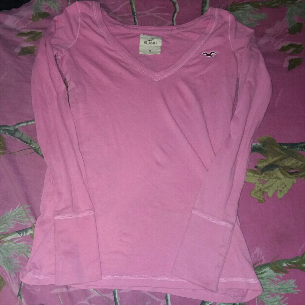 Long sleeve low cut Hollister shirt